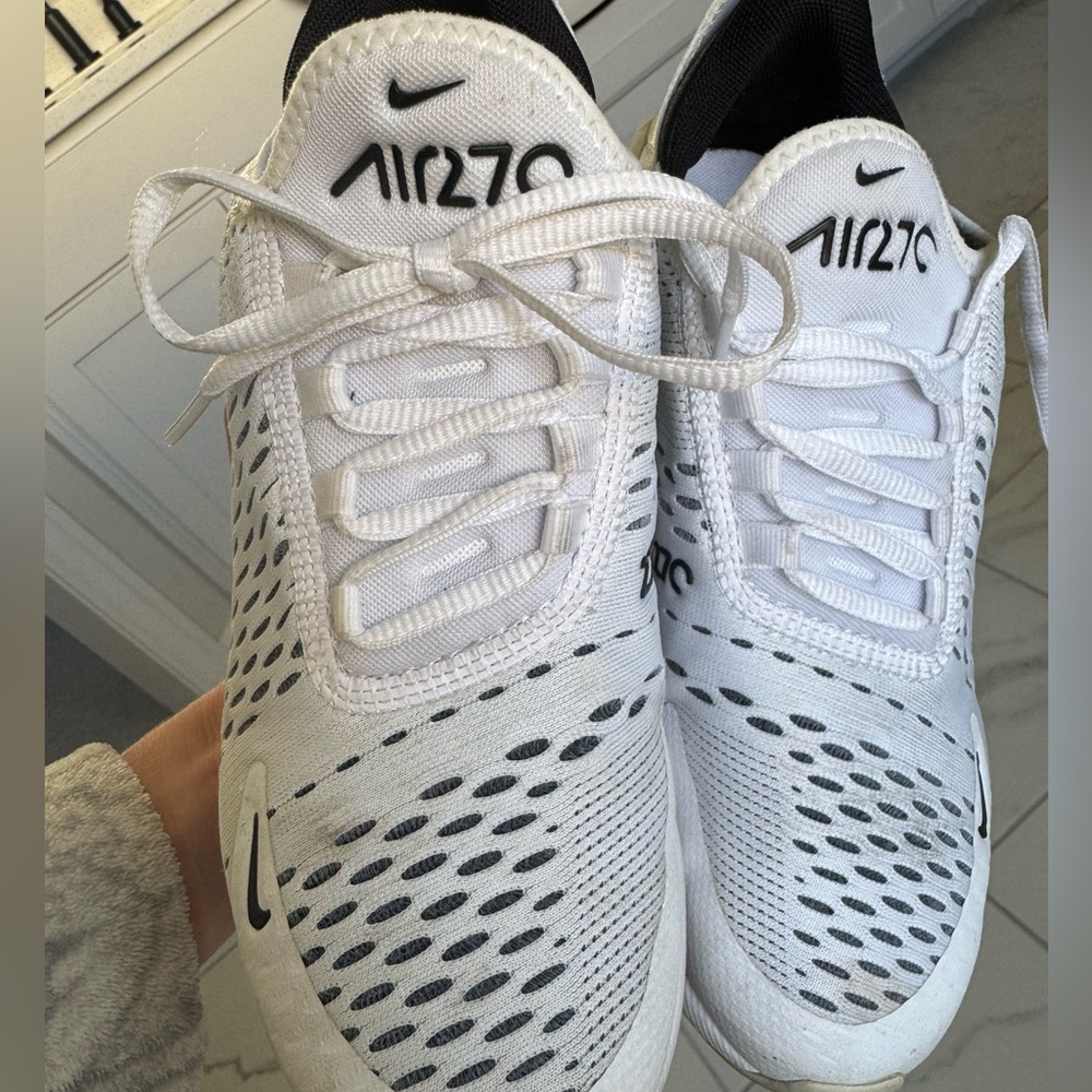 Nike Air 270 White and Black Sneakers